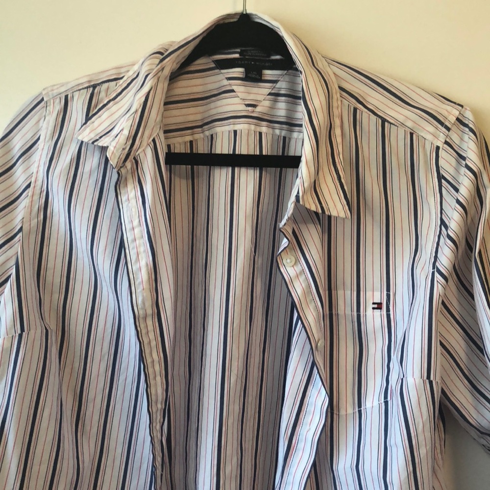 Button down - Picture 2 of 3